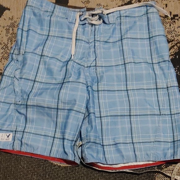 AE Men's Blue Plaid Shorts Sz 33 - Picture 1 of 9
